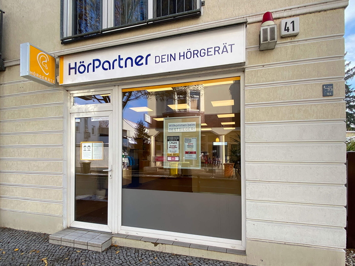 Außenansicht der HörPartner Filiale in Altglienicke